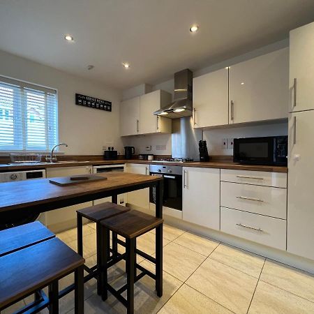 The Belfry 3 Bedrooms 2 Bathrooms Contractors & Family Higham Ferrers 外观 照片