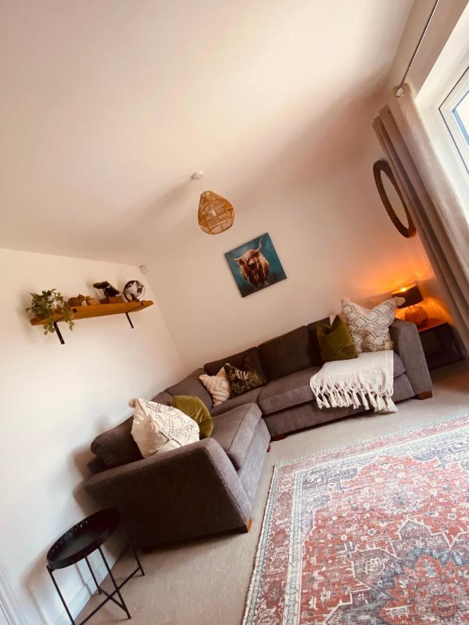 The Belfry 3 Bedrooms 2 Bathrooms Contractors & Family Higham Ferrers 外观 照片